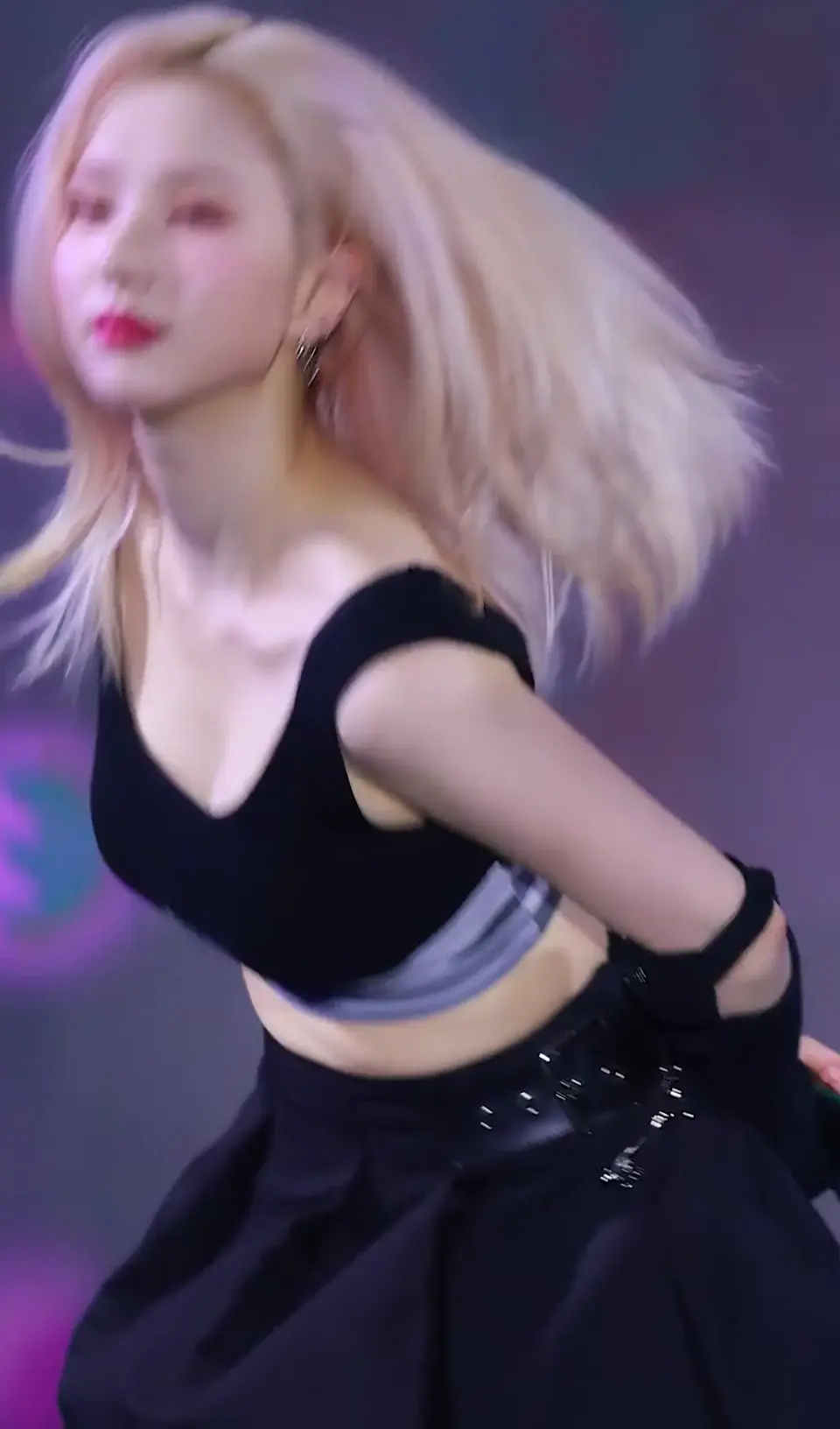 여자친구 비비지 은하 겨드랑이_114707_1.webp