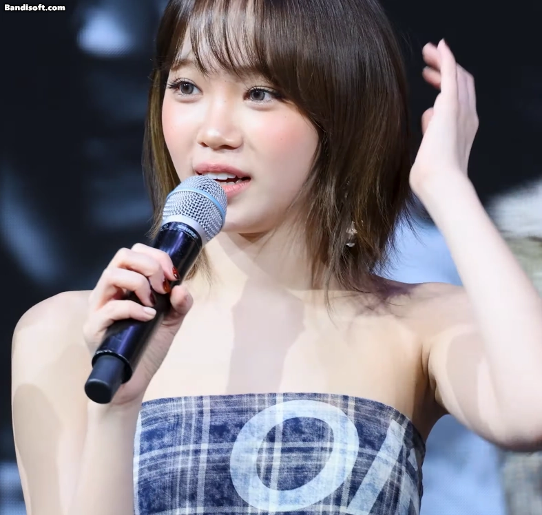 르세라핌 김채원 3장(250329 미니팬미팅)_114761_1.webp