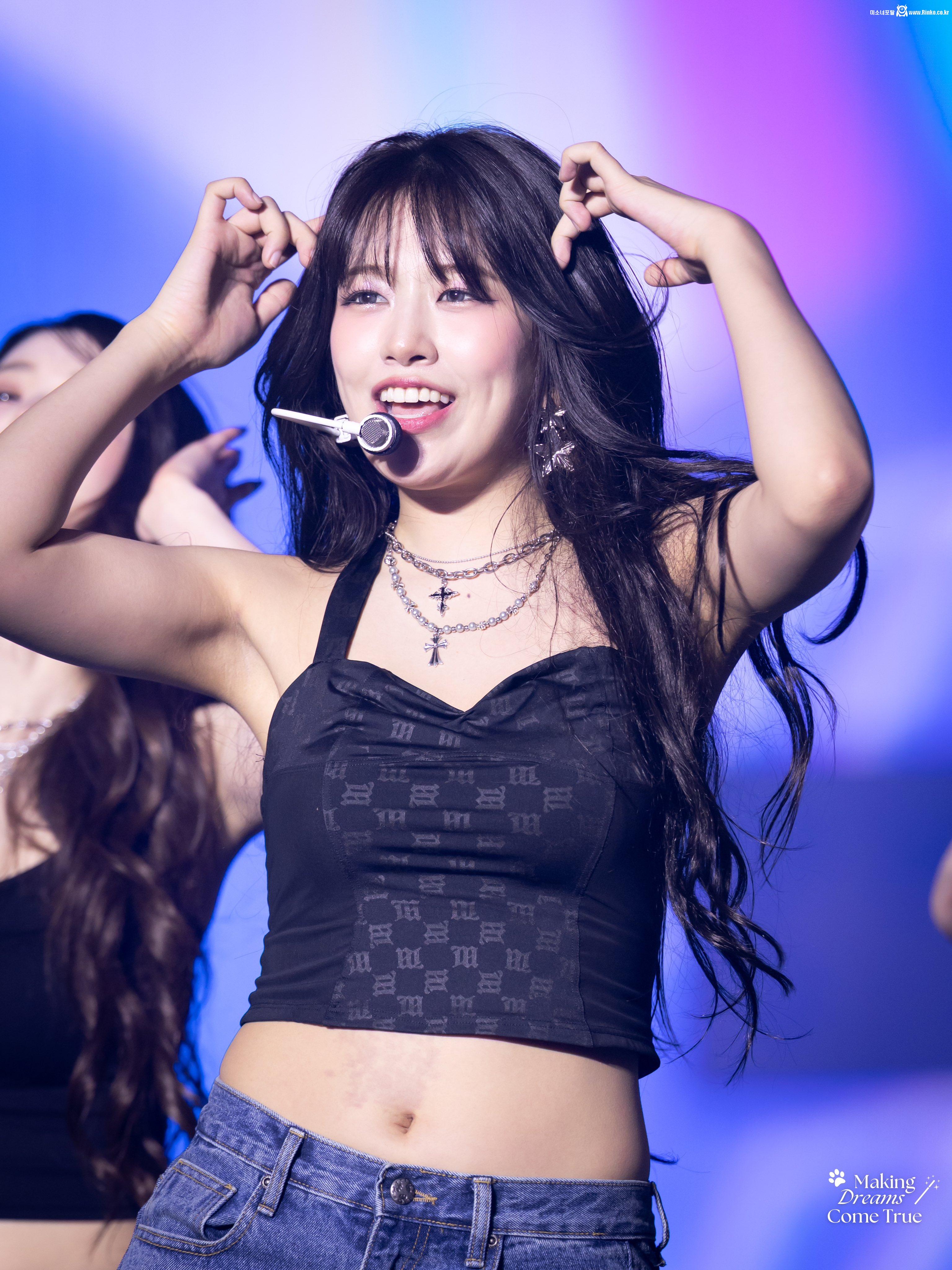 250406 안유진_114786_1.jpg