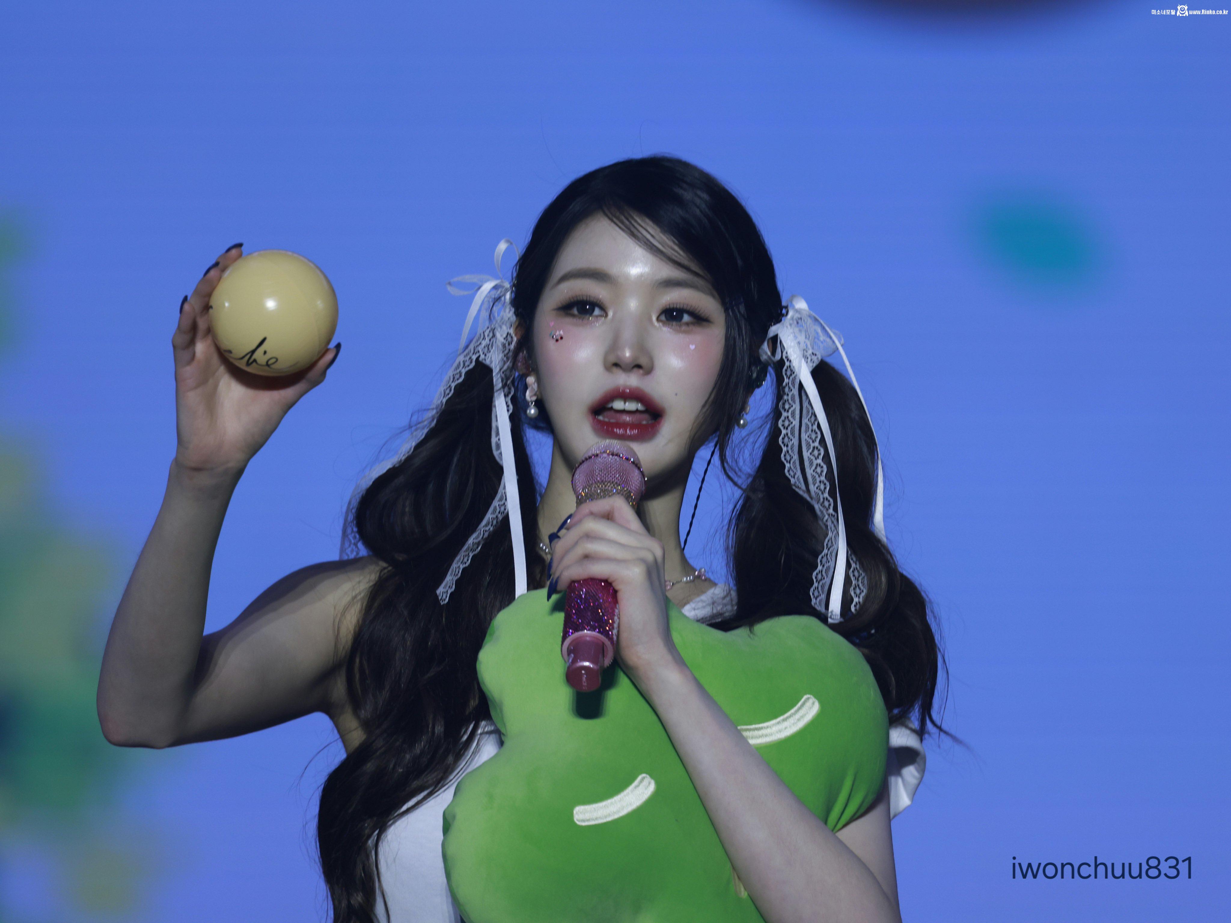 250405 장원영_114755_3.jpg