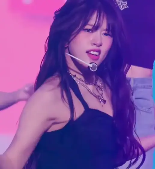 아이브 안유진 겨드랑이_114844_4.webp