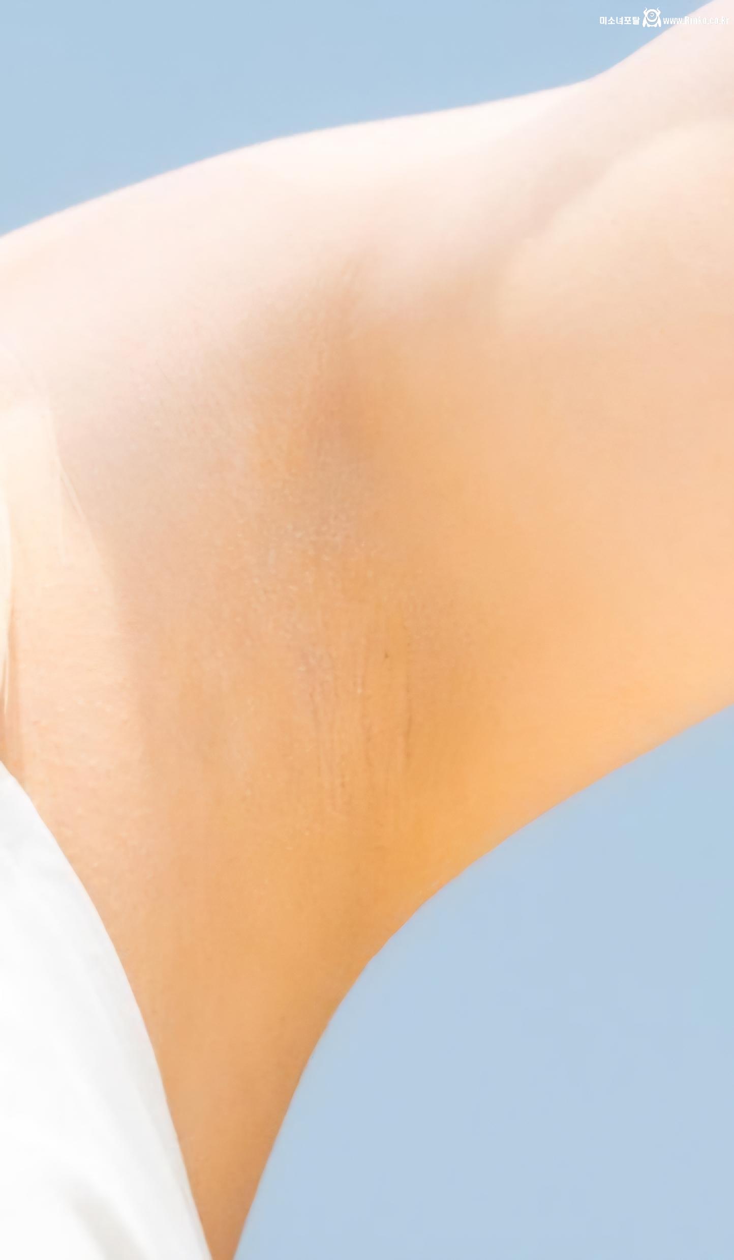 스테이씨 수민 3단 확대 겨드랑이_114809_1.jpg