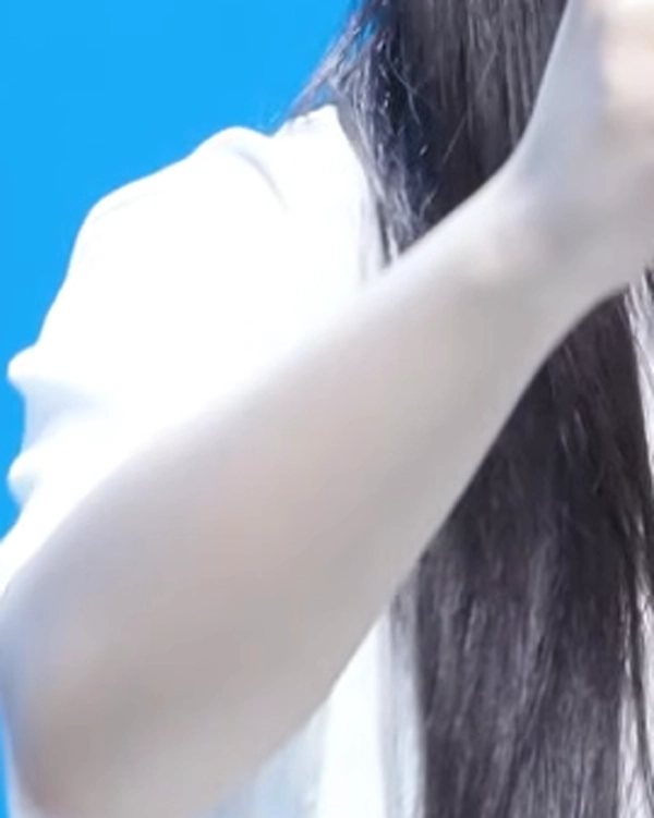 아일릿 원희 뽀송뽀송_114883_2.webp