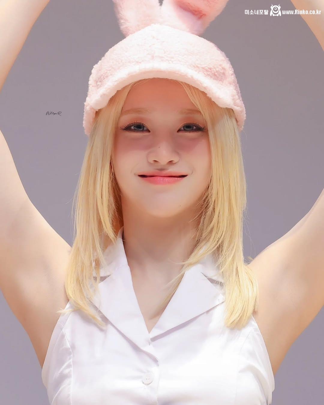 스테이씨 수민_114871_6.jpg