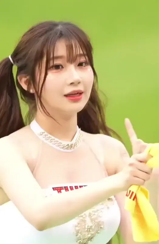 치어리더 이주은 겨드랑이_115010_1.webp