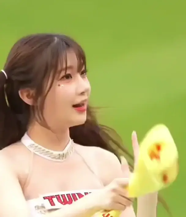 치어리더 이주은 겨드랑이_115010_2.webp