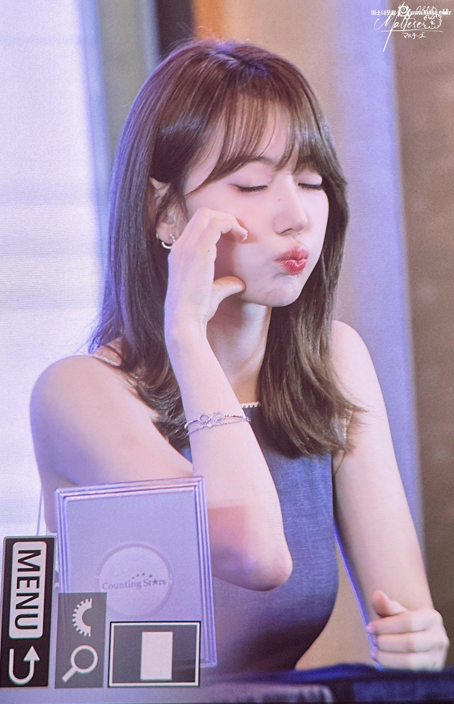 250412 사쿠라 허윤진_115000_4.jpg