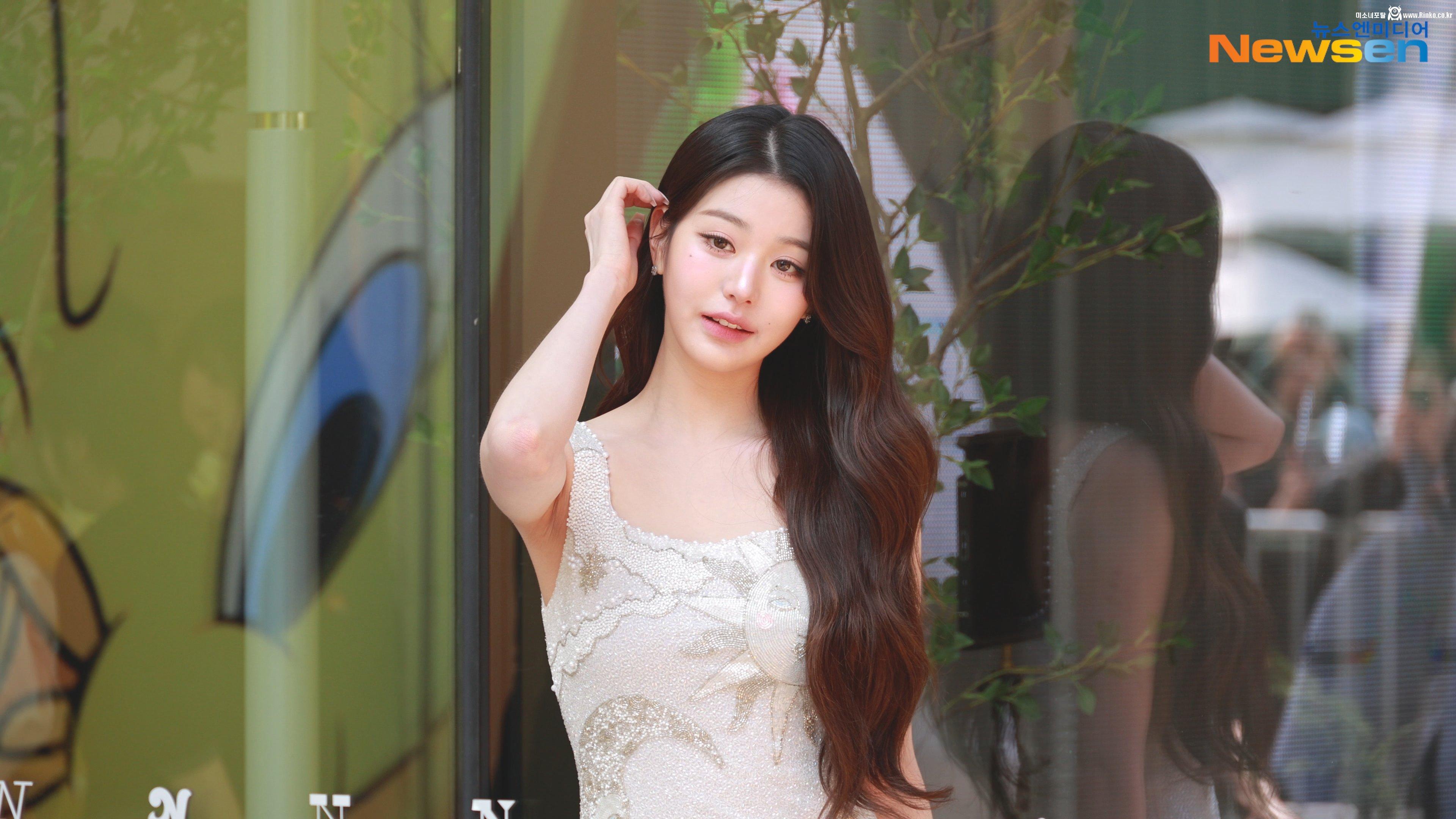 250416 장원영_115194_1.jpg