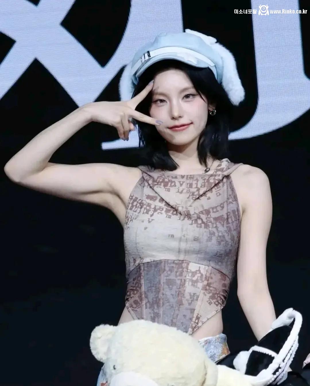 반박불가 겨황_115212_2.webp.jpg