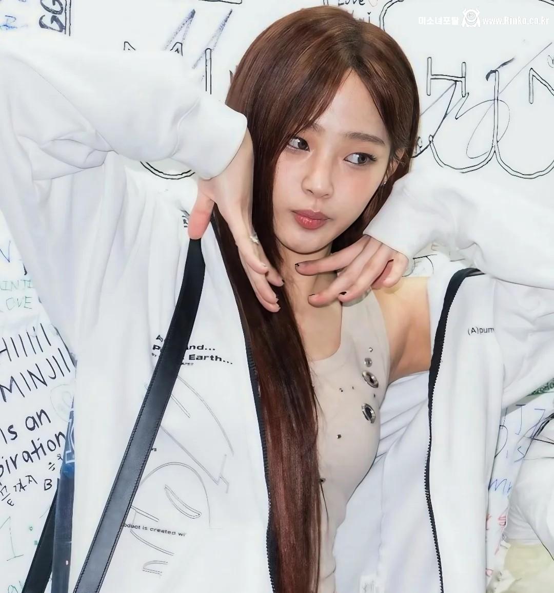 민지 겨_115161_1.jpg