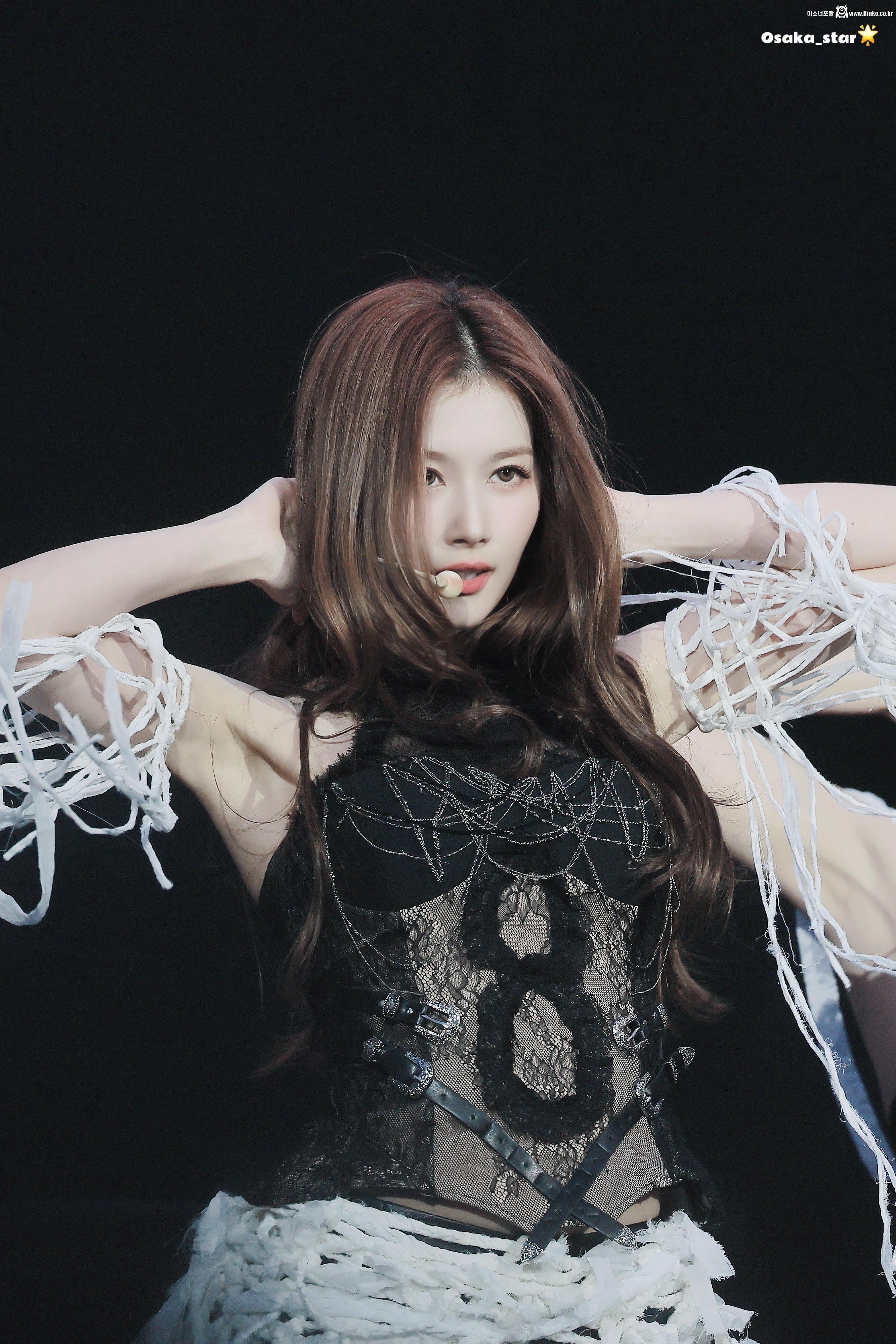 250416 사나 채영 쯔위_115221_1.jpg