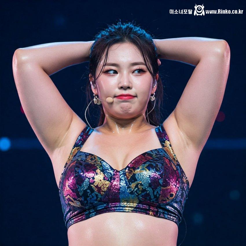 개인취향 잔뜩 담아 깎아본 ai 땀겨_115300_1.jpg