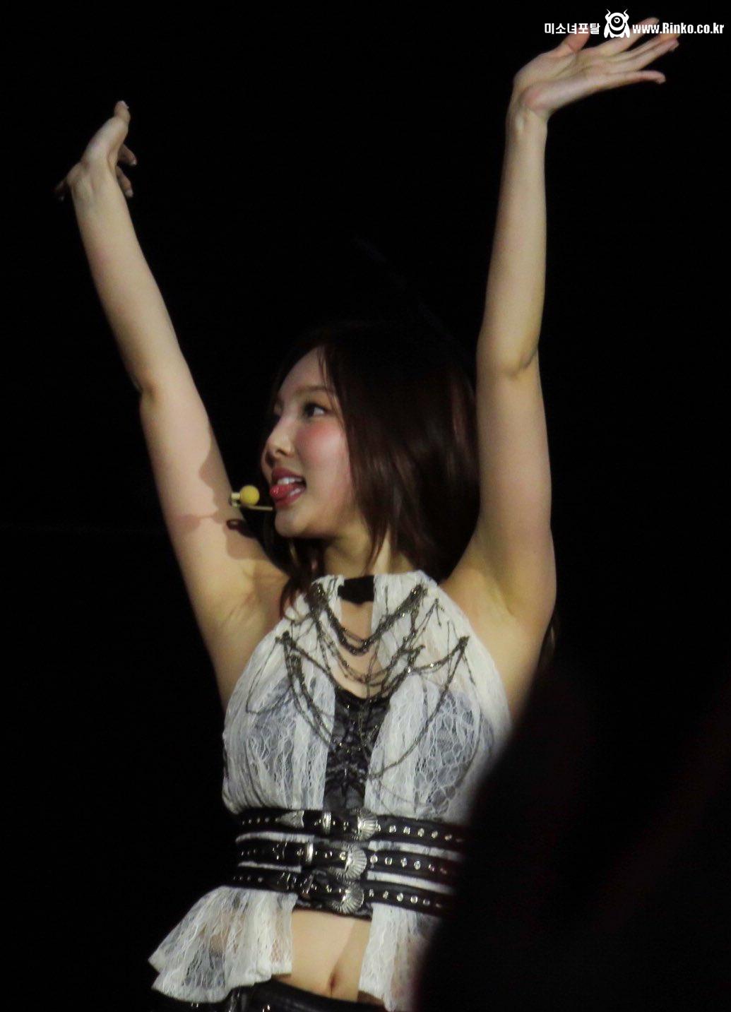 나연 겨드랑이_115400_1.jpg