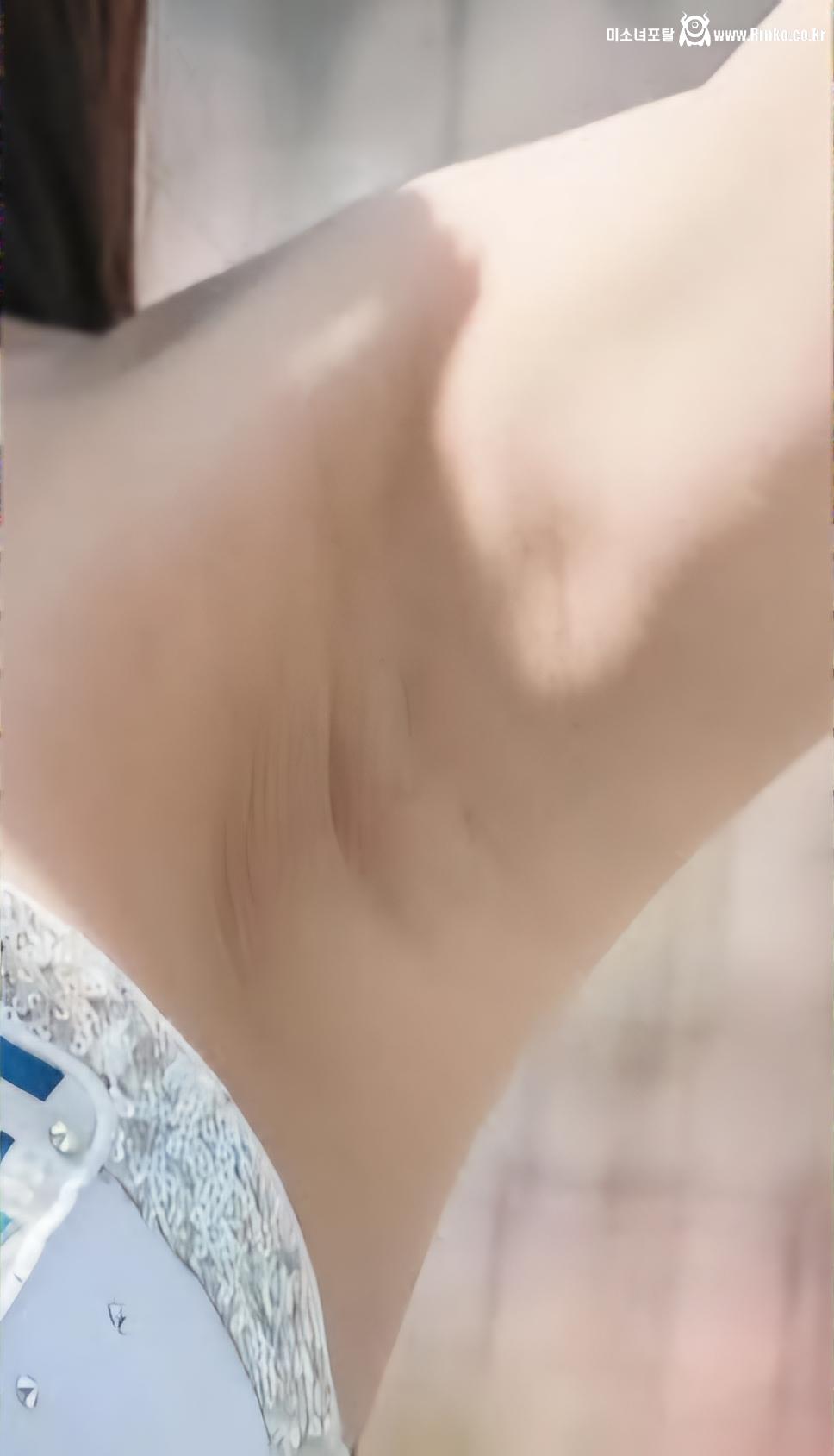 치어리더 김수현 확대 겨드랑이_115379_2.jpg