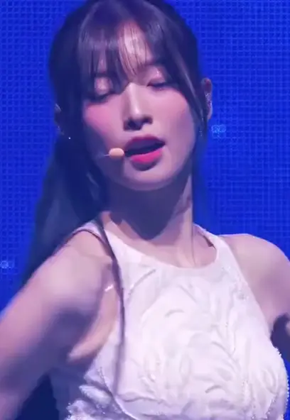 오마이걸 아린 겨드랑이_115398_1.webp