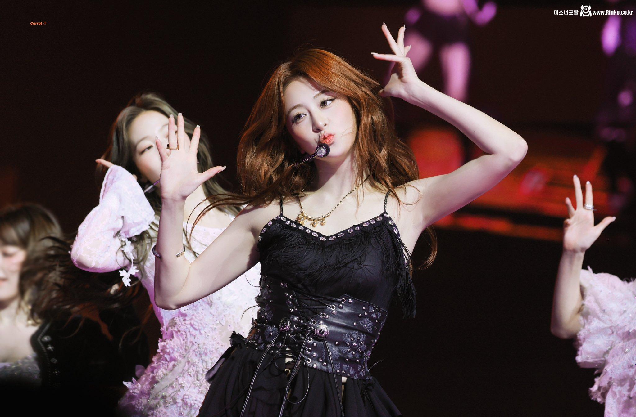 250420 사쿠라 허윤진_115415_1.jpg