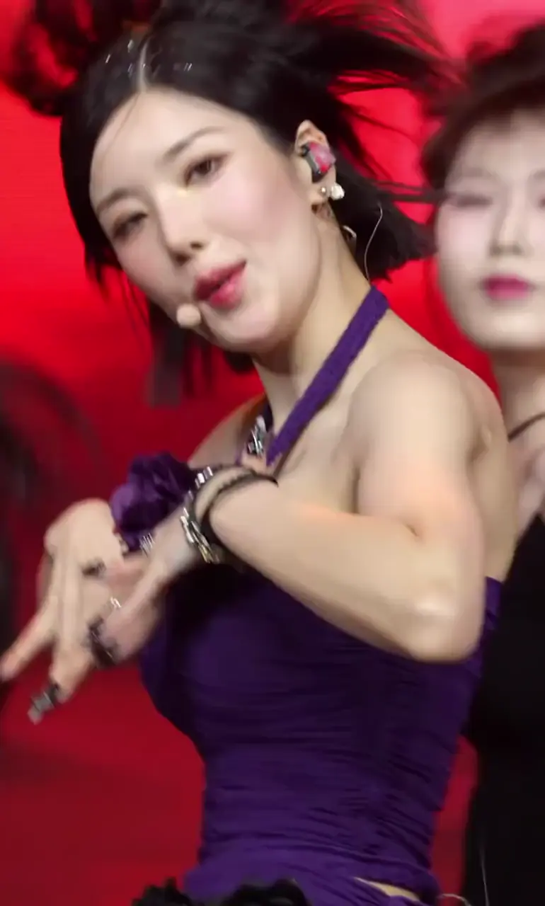 권은비 겨드랑이_115554_4.webp