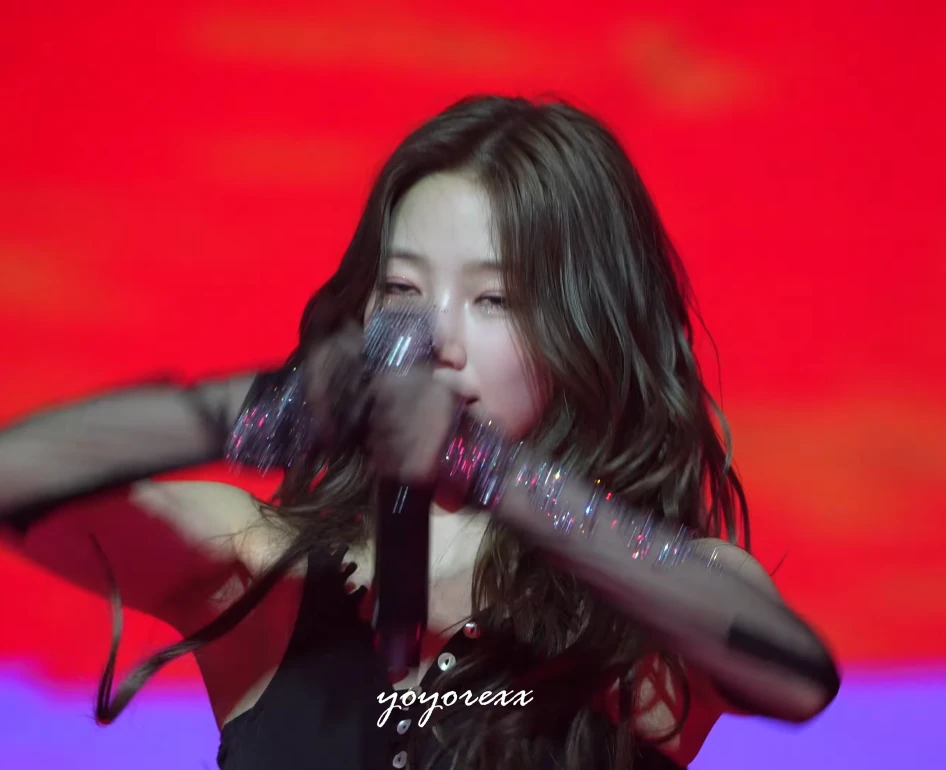 르세라핌 카즈하 겨드랑이_115541_1.webp