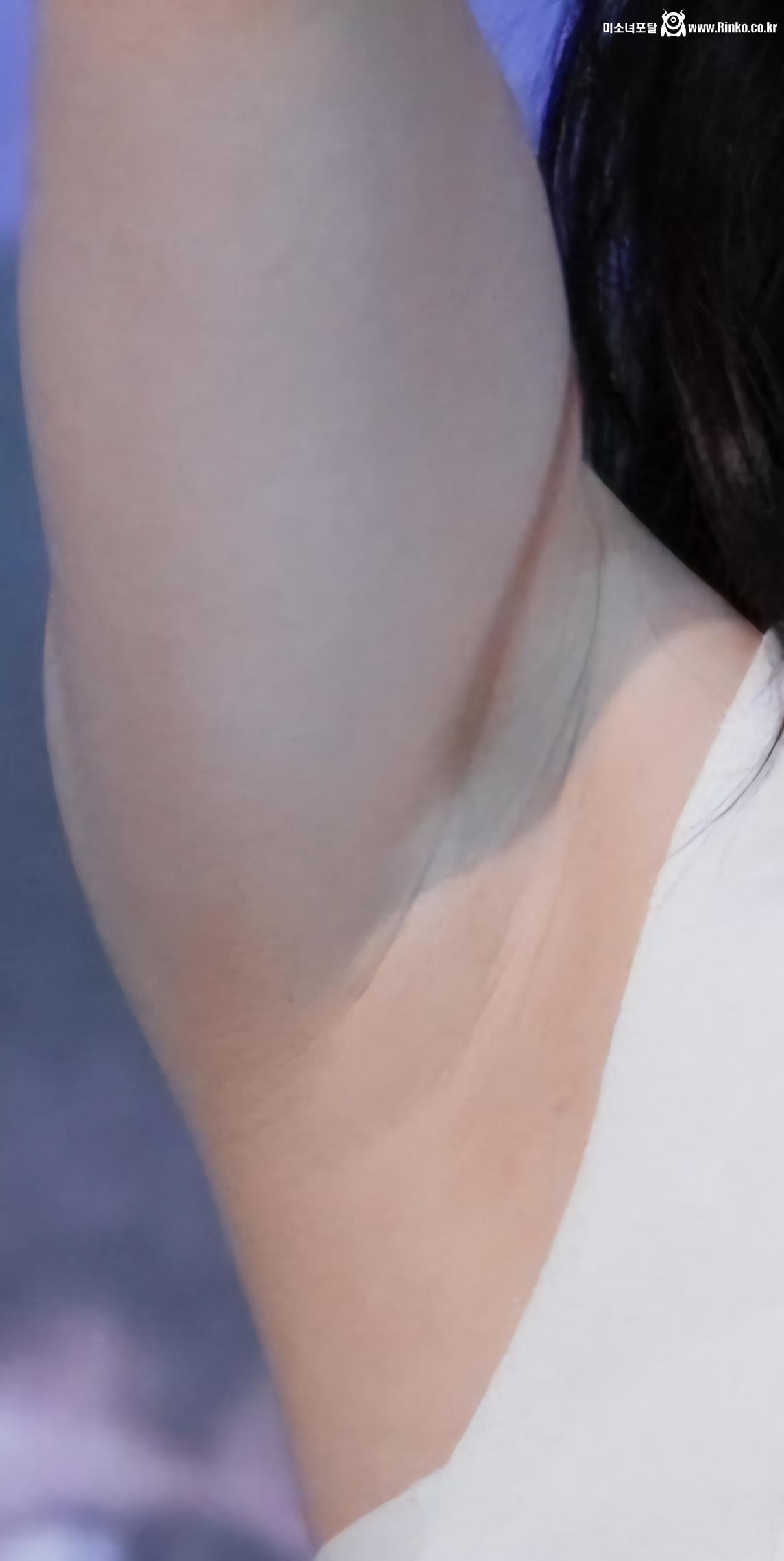 엔믹스 오해원 확대 겨드랑이_115537_2.jpg