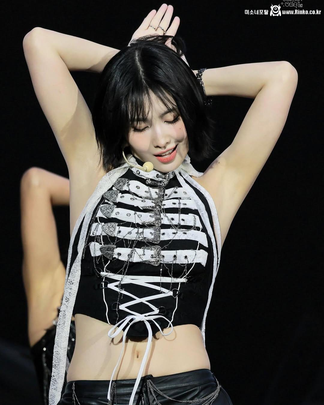 모모 오직 단 한장_115522_1.jpg