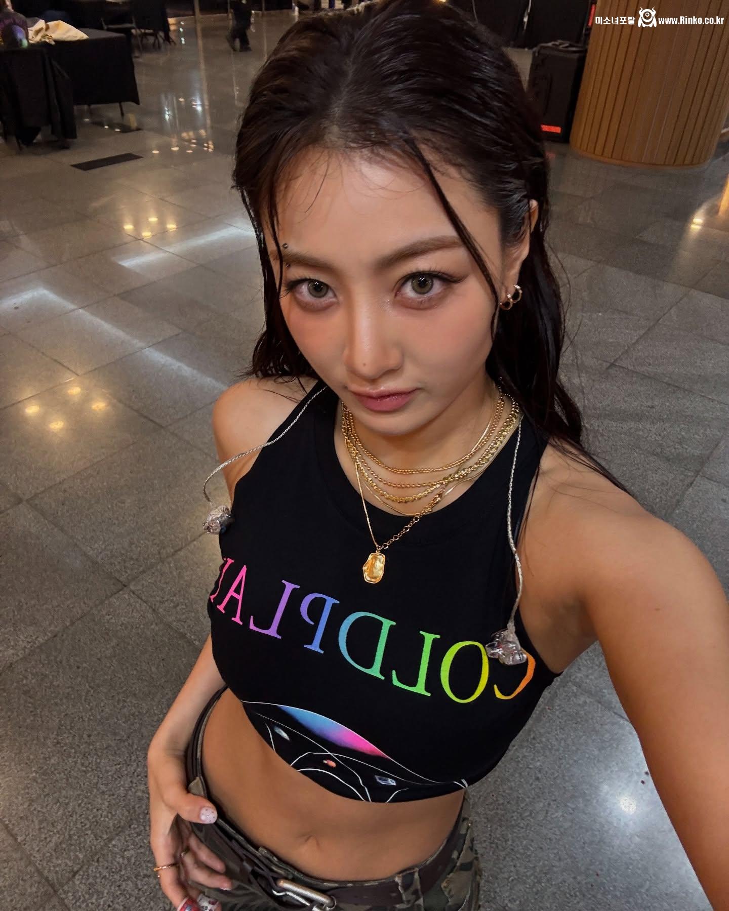 트와이스 지효_115518_5.jpg