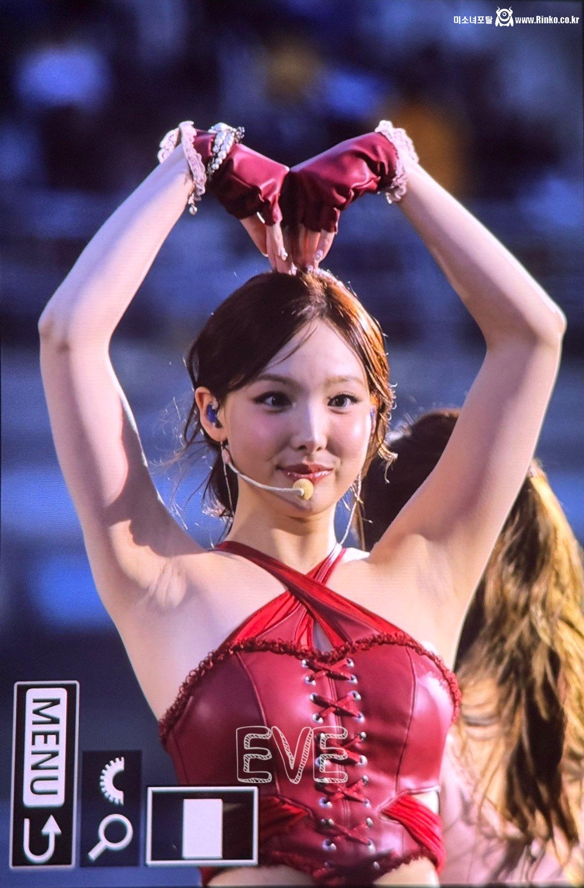 나연 지효 사나 쯔위_115618_5.jpg