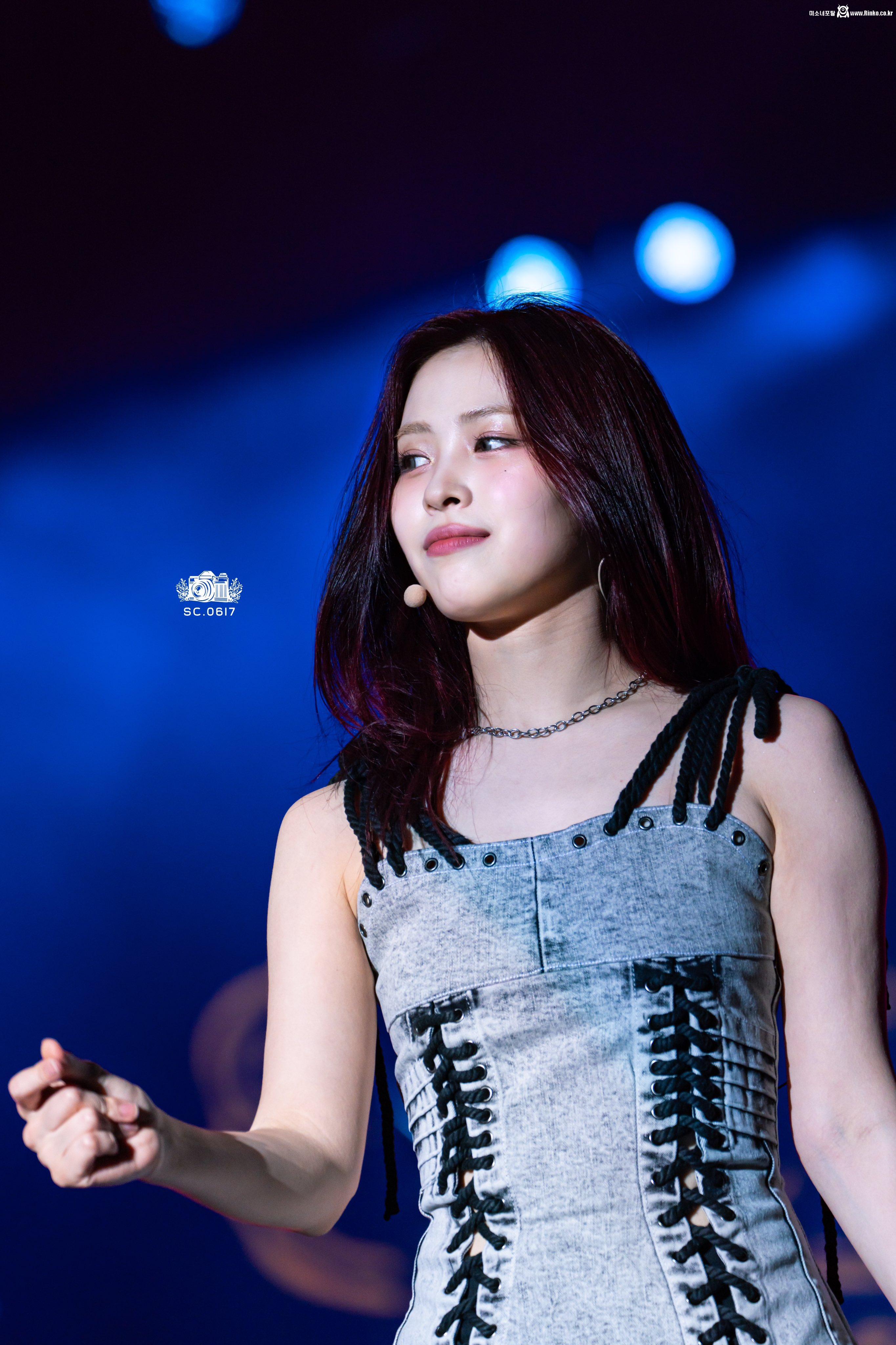 어제자 있지_115636_3.jpg