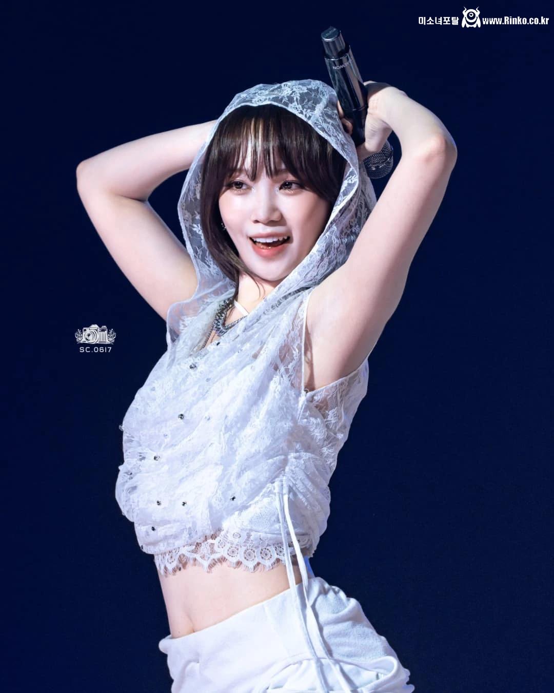 (ㅈㅂ 죄송) 김채원_115629_8.webp.jpg