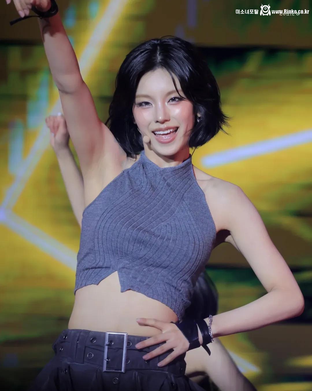 있지 예지 확대 겨드랑이_115658_3.jpg