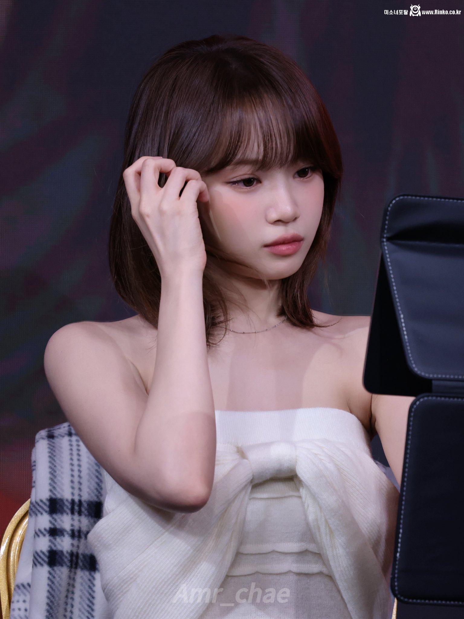 김채원 접겨_115739_1.jpg