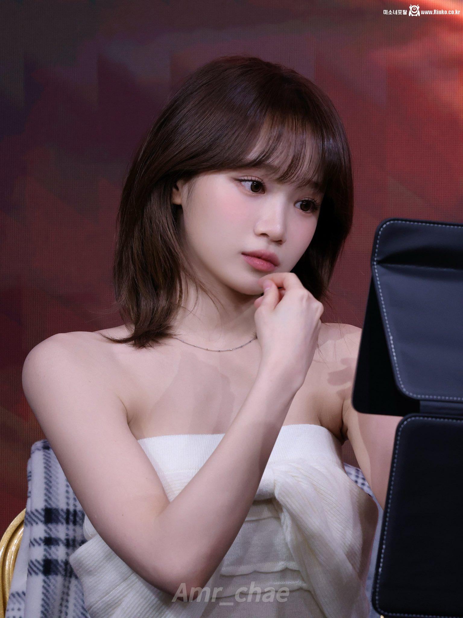 김채원 접겨_115739_2.jpg