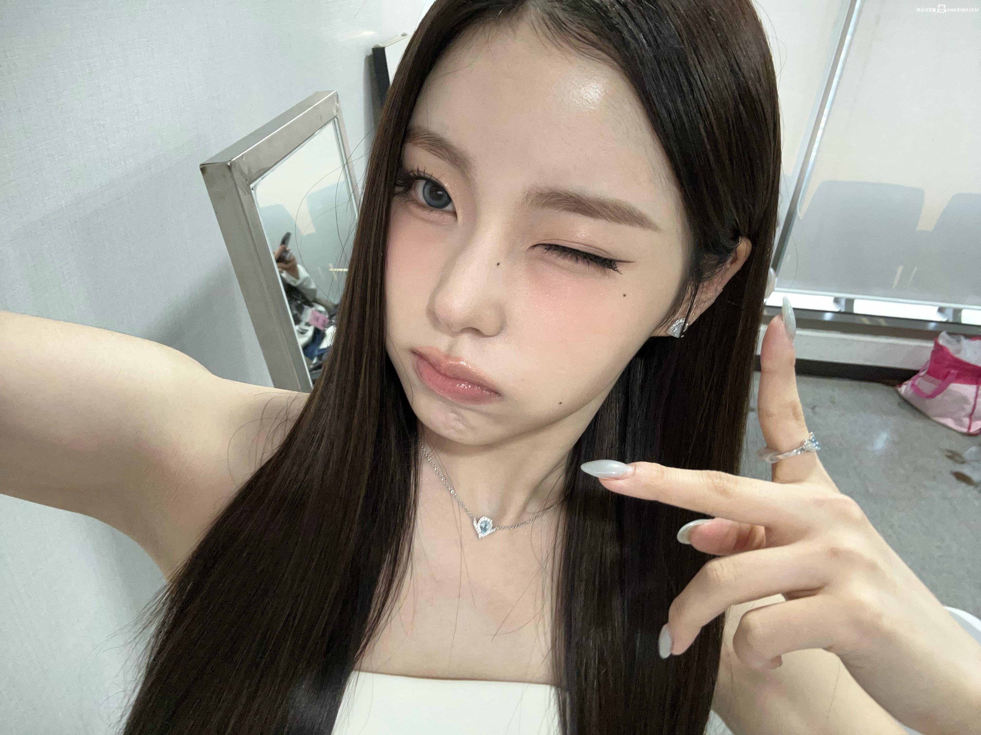 귀여운 앙큼 고양이_115833_2.jpg