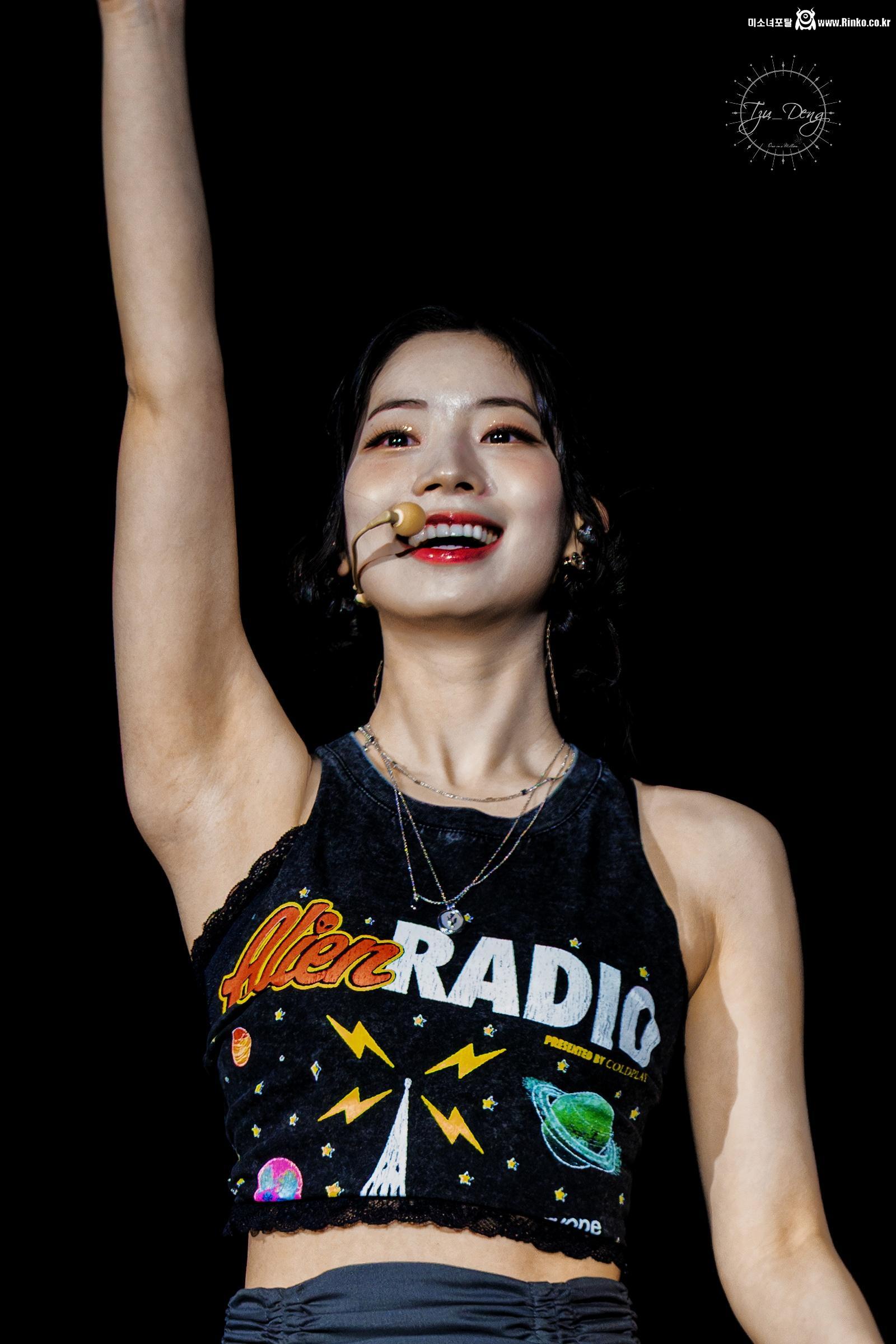 트와이스 다현 확대 겨드랑이_115831_2.jpg