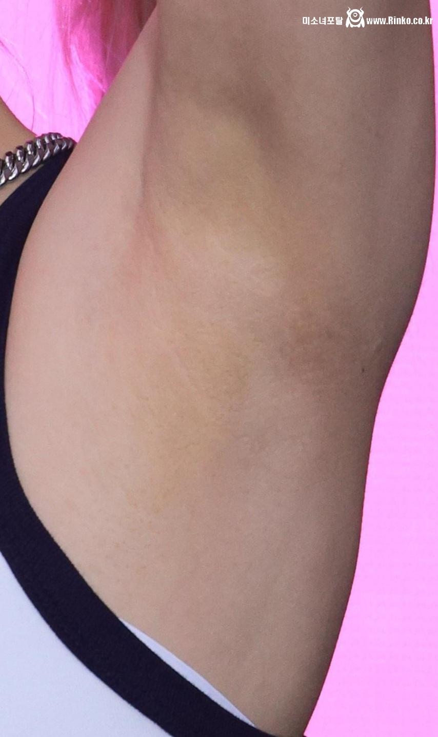라잇썸 나영 3단 확대 겨드랑이_115872_1.jpg
