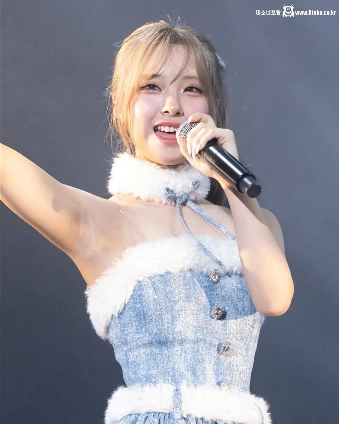 메이딘 나고미 확대 겨드랑이_115954_2.jpg