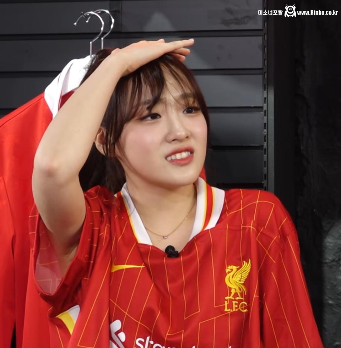 클로이 은근슬겨_115983_1.png.jpg