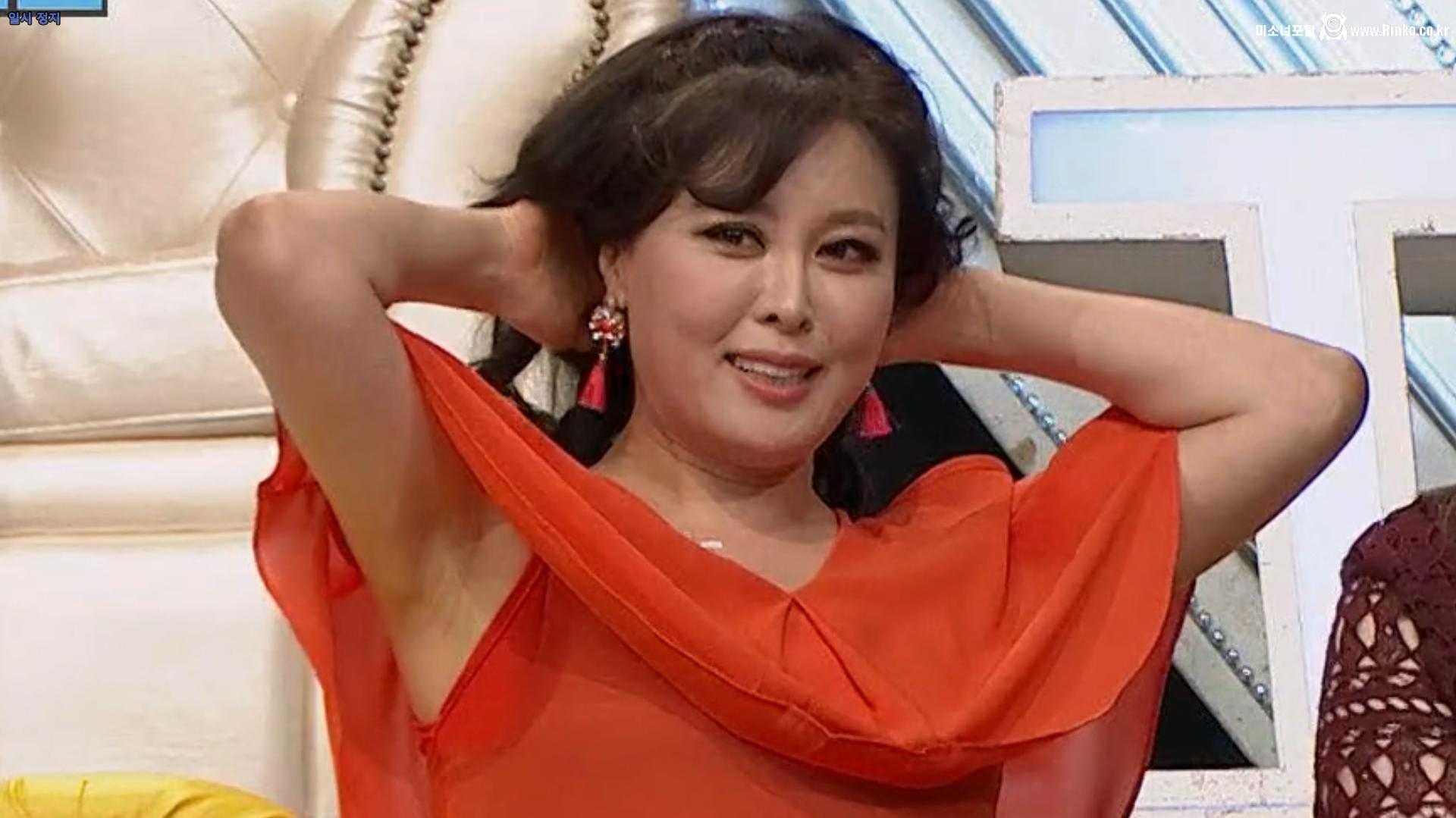 홍지민 겨땀_116321_1.png.jpg