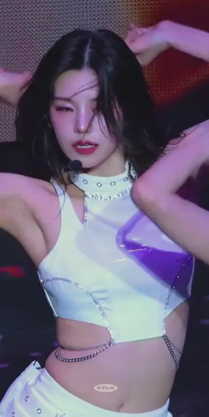 있지 예지 겨드랑이_116328_1.webp