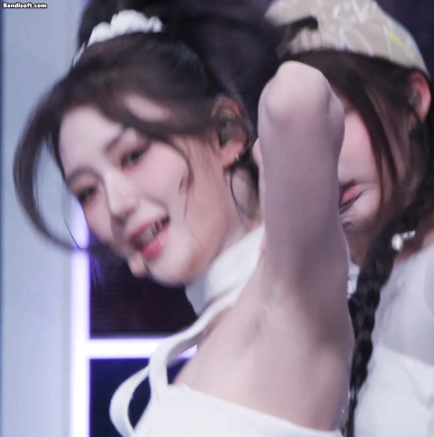 트리플에스 얼빡직캠_116444_4.webp