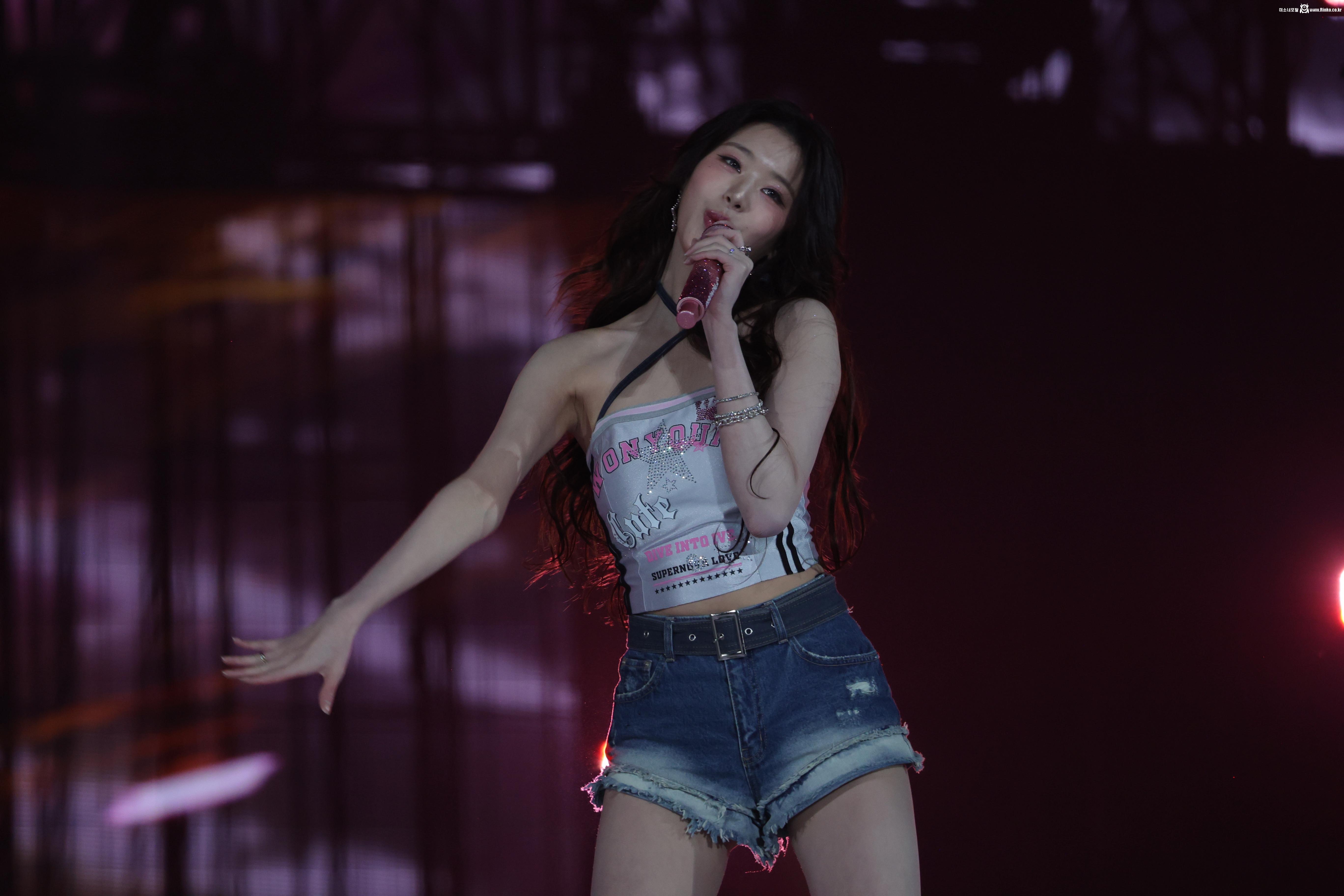 아이브 장원영 겨드랑이_116462_3.jpg