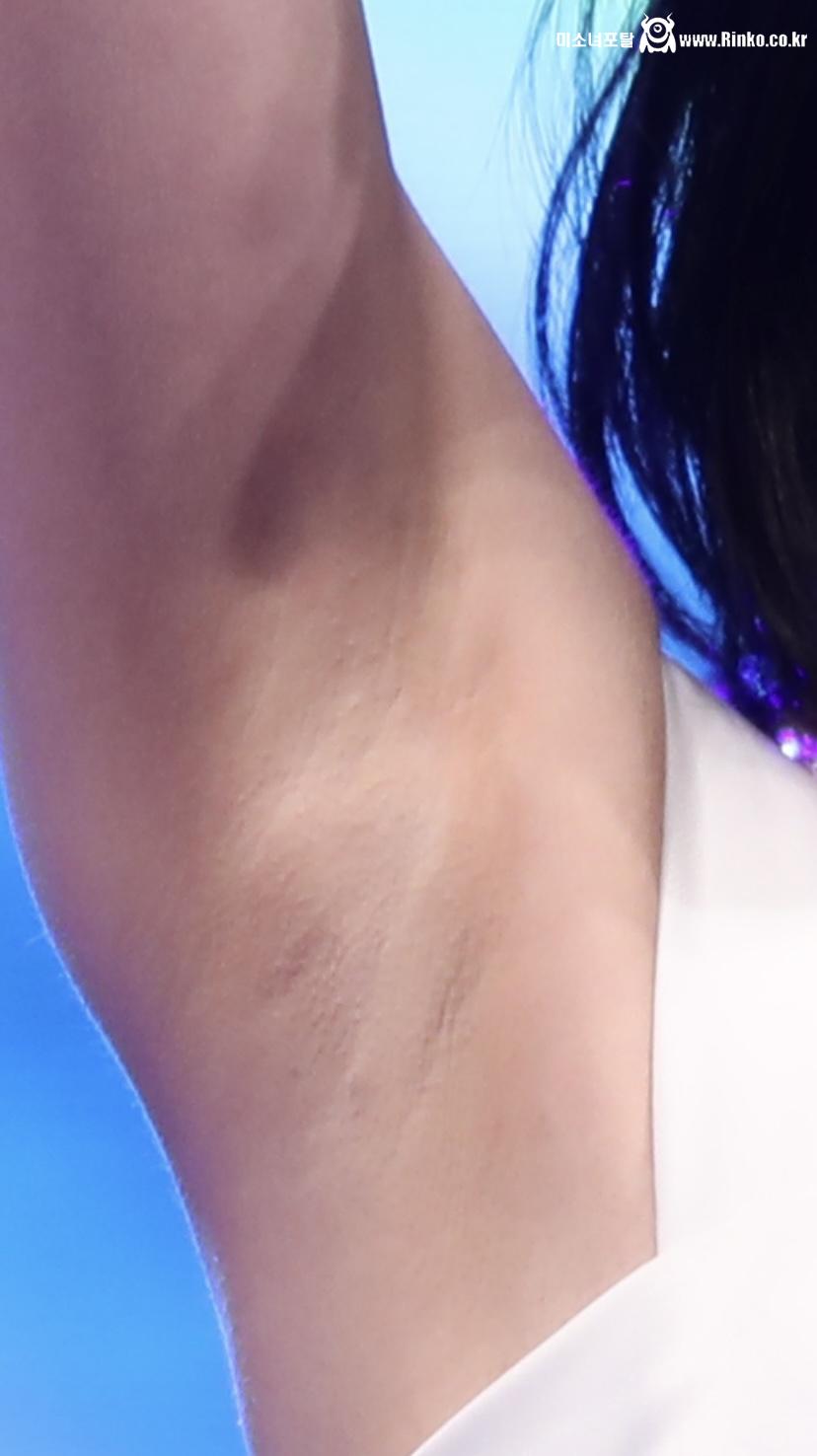 우주소녀 설아 확대샷_116625_1.jpeg