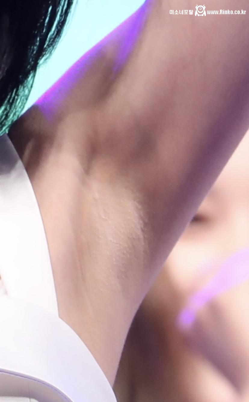 우주소녀 설아 확대샷_116625_3.jpeg