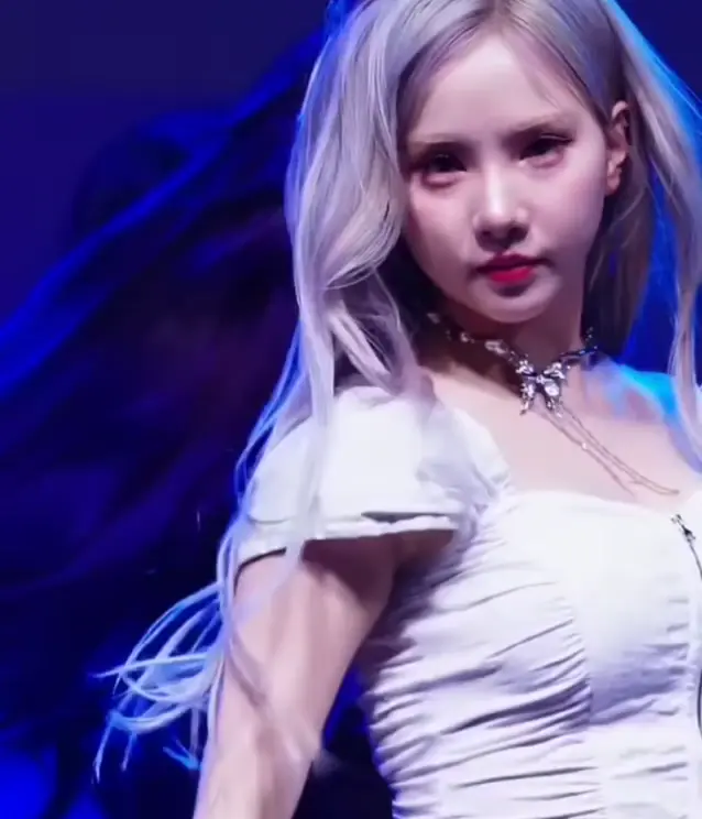 여자친구 비비지 은하 겨드랑이_116685_2.webp