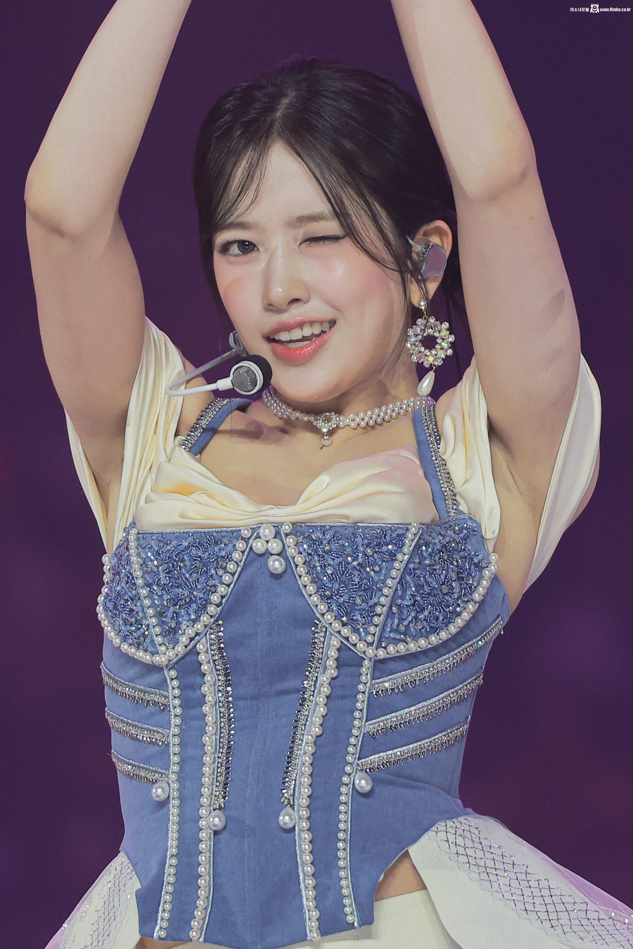 아이브 안유진 겨드랑이_116746_2.jpg