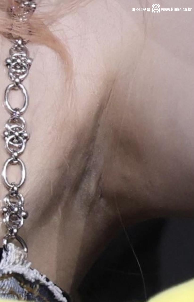 아이브 리즈 확대샷_116741_3.jpeg