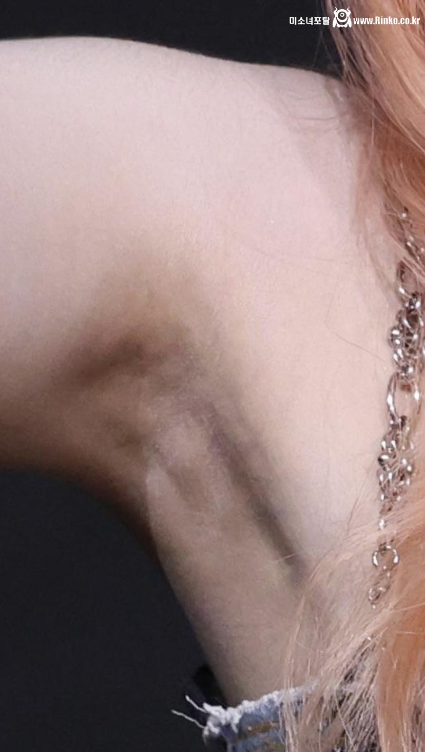 아이브 리즈 확대샷_116741_4.jpeg