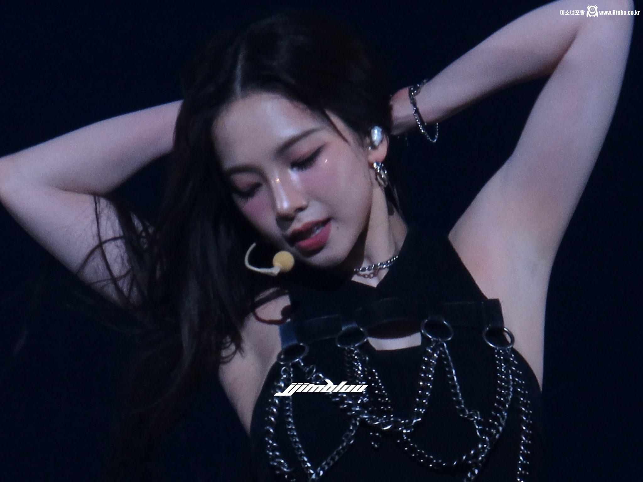 애국자 카리나_116788_2.jpg