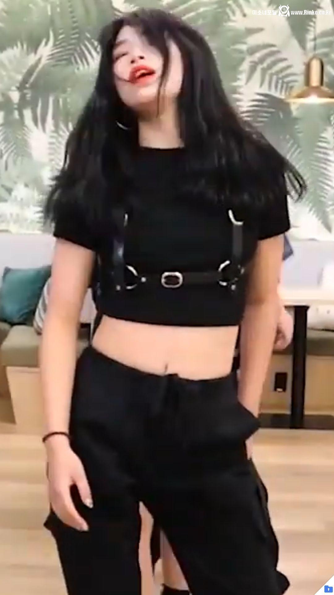 Screenshot_20220415-133404_Video Player.jpg