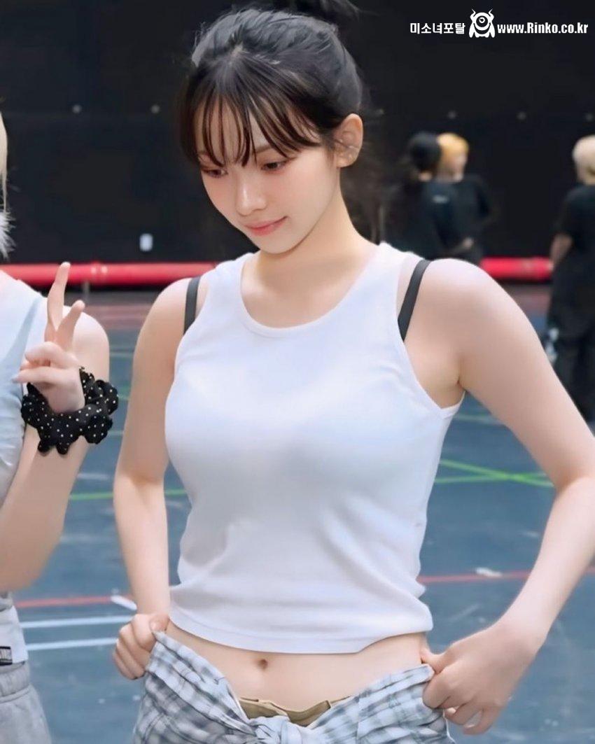 카리나 말랑배 배꼽_33908_1.jpg