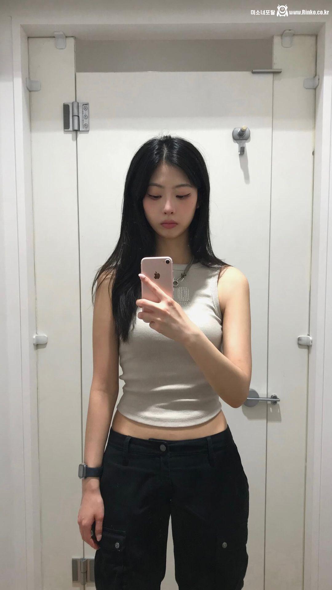 도도한 배꼽녀_33933_3.jpg